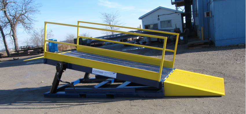 LD5000 Series Portable Truck Ramp Outside